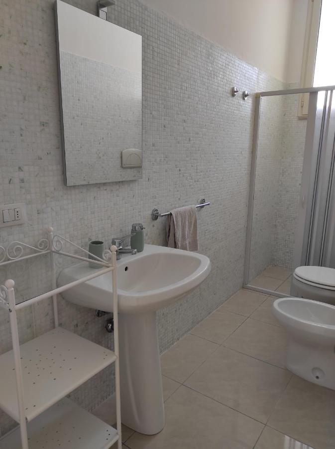 Nonno Rocco Apartment Castro  Bagian luar foto