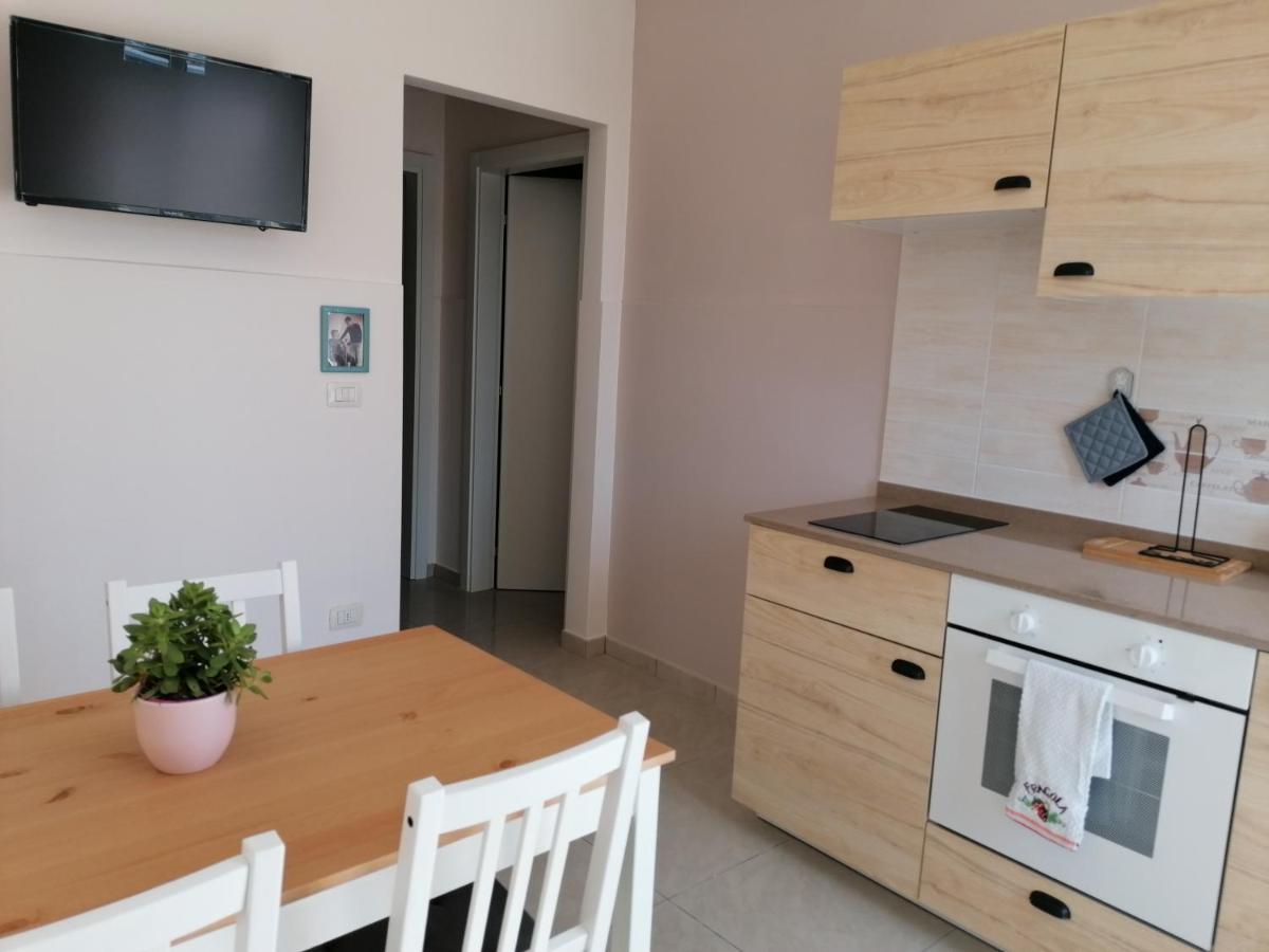 Nonno Rocco Apartment Castro  Bagian luar foto